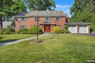 9 Woodland Park Drive, Tenafly, NJ 07670