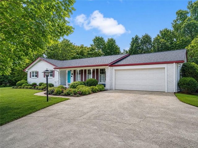4875 Five Forks Trickum Road SW, Lilburn, GA 30047