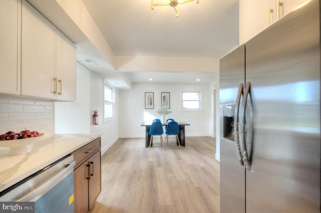 921 N BEECHAM RD, Williamstown, NJ 08094