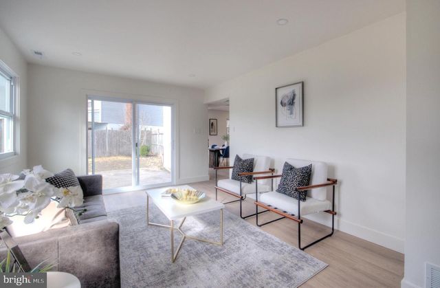 921 N BEECHAM RD, Williamstown, NJ 08094