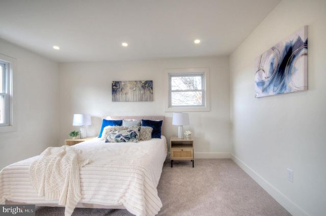 921 N BEECHAM RD, Williamstown, NJ 08094