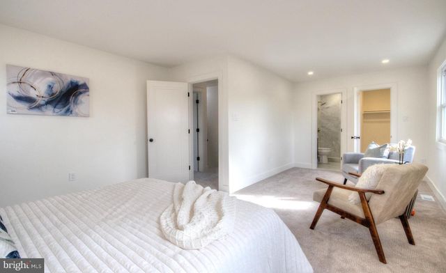 921 N BEECHAM RD, Williamstown, NJ 08094