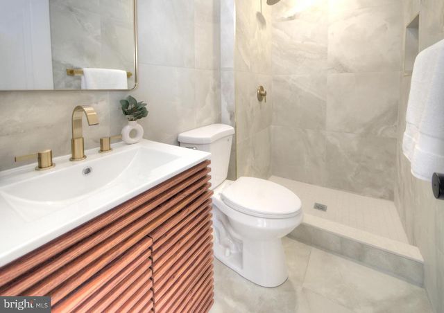 921 N BEECHAM RD, Williamstown, NJ 08094