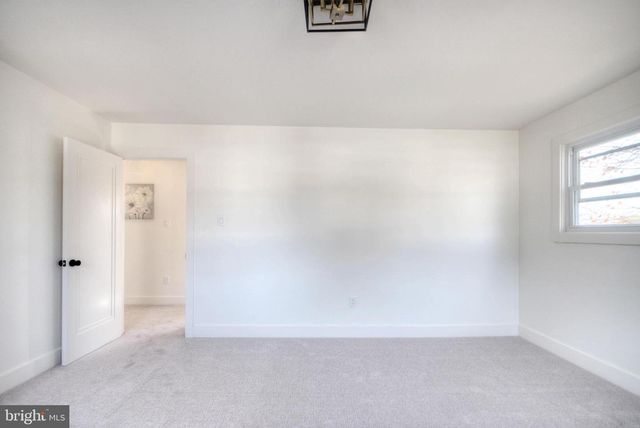 921 N BEECHAM RD, Williamstown, NJ 08094