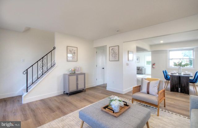 921 N BEECHAM RD, Williamstown, NJ 08094