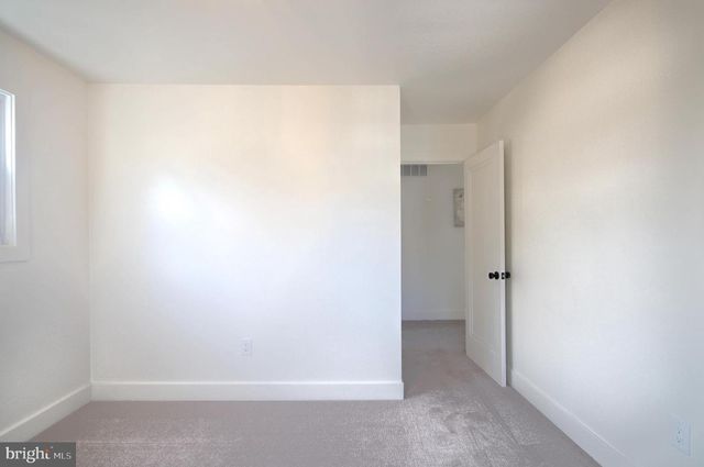 921 N BEECHAM RD, Williamstown, NJ 08094