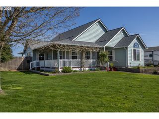 788 Se MEADOWS Loop, Sheridan, OR 97378