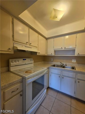 1830 Maravilla AVE 402, Fort Myers, FL 33901
