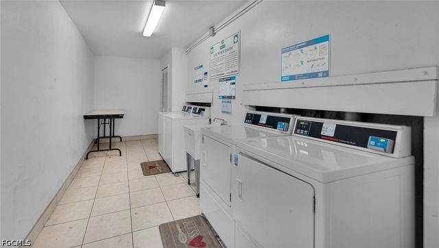 1830 Maravilla AVE 402, Fort Myers, FL 33901