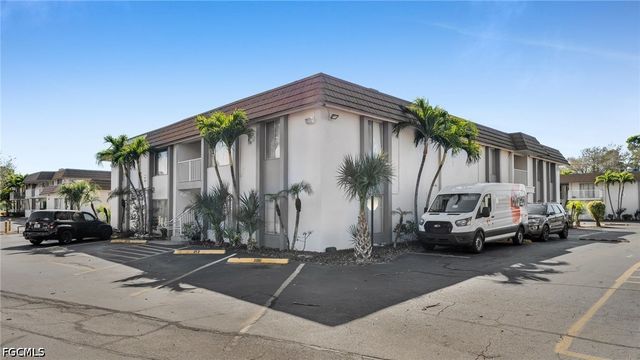 1830 Maravilla AVE 402, Fort Myers, FL 33901