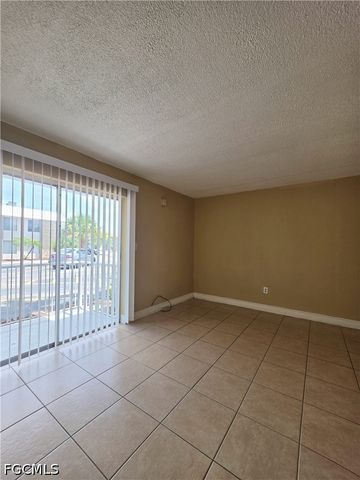 1830 Maravilla AVE 402, Fort Myers, FL 33901