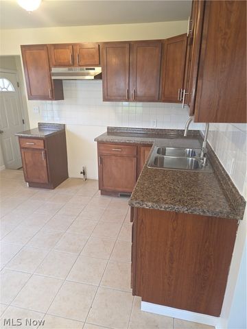 725 Pasadena Avenue, Youngstown, OH 44502