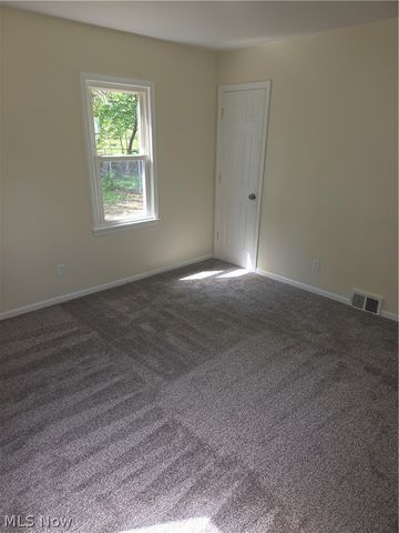 725 Pasadena Avenue, Youngstown, OH 44502
