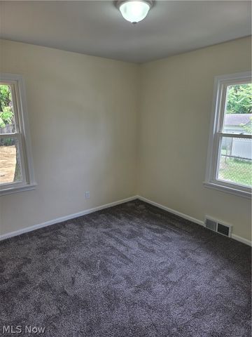 725 Pasadena Avenue, Youngstown, OH 44502