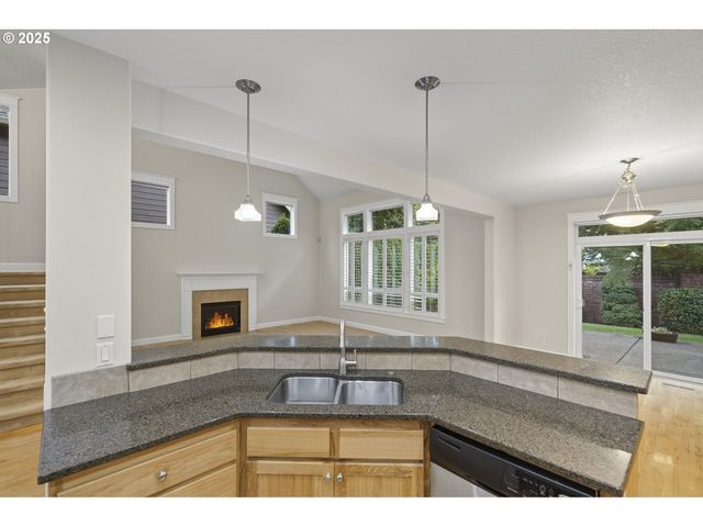 10727 Sw NELSON St, Tualatin, OR 97062