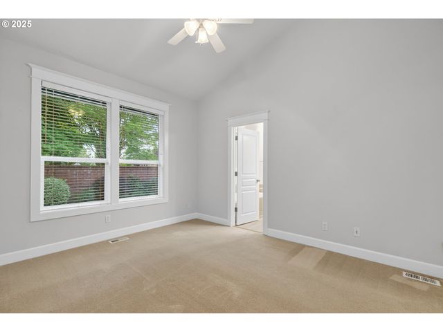 10727 Sw NELSON St, Tualatin, OR 97062