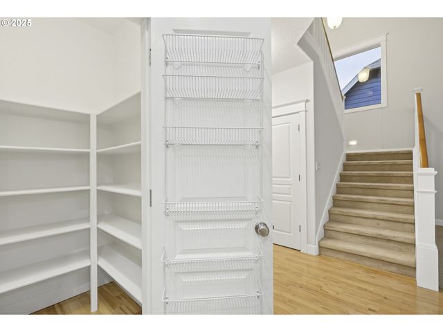 10727 Sw NELSON St, Tualatin, OR 97062