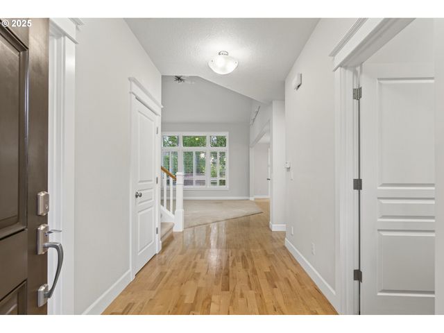 10727 Sw NELSON St, Tualatin, OR 97062