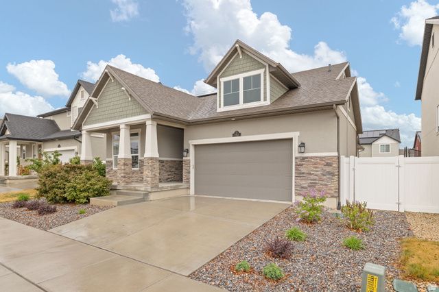 152 E MEANDERING WAY, Saratoga Springs, UT 84045