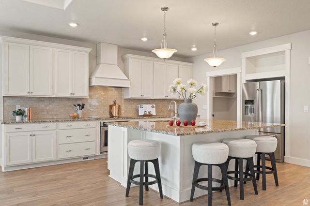 152 E MEANDERING WAY, Saratoga Springs, UT 84045