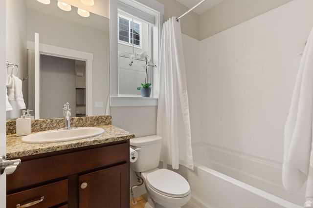 152 E MEANDERING WAY, Saratoga Springs, UT 84045