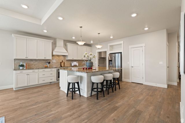 152 E MEANDERING WAY, Saratoga Springs, UT 84045