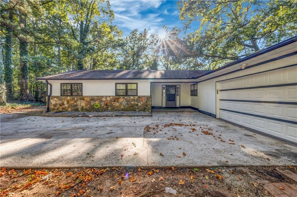 1327 Cotton Creek Drive, Lawrenceville, GA 30045