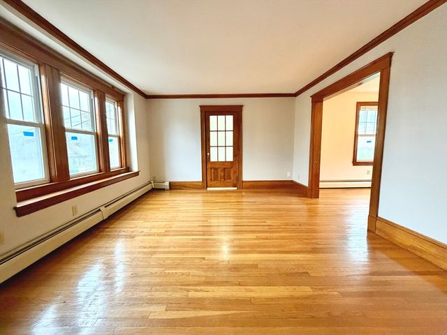 26 Howard St 26, Arlington, MA 02476