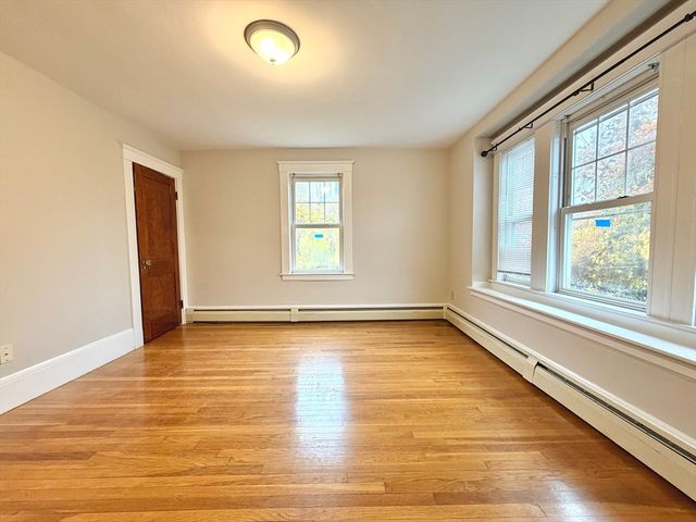26 Howard St 26, Arlington, MA 02476