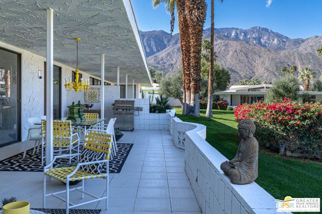 2324 Camino Vida, Palm Springs, CA 92264