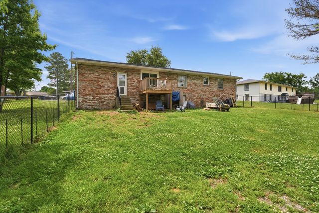 1313 Raby Ave, Shelbyville, TN 37160