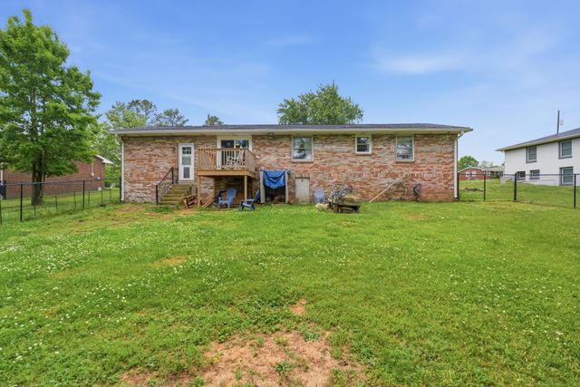 1313 Raby Ave, Shelbyville, TN 37160