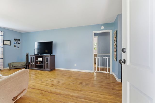 1313 Raby Ave, Shelbyville, TN 37160