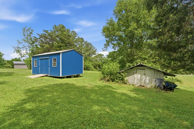 1313 Raby Ave, Shelbyville, TN 37160