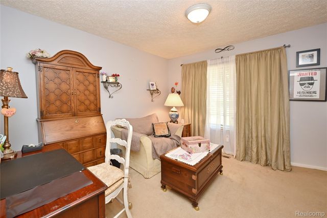 668 Randall Drive, Troy, MI 48085