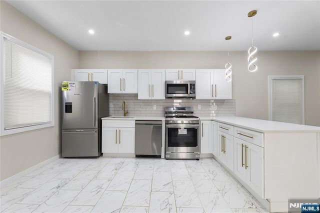172 Godwin Avenue, Paterson, NJ 07501