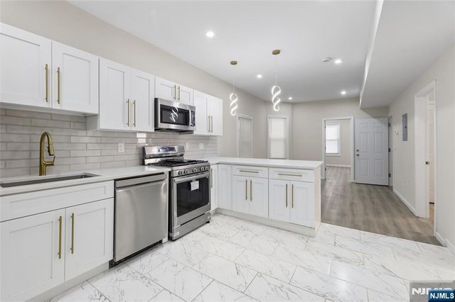 172 Godwin Avenue, Paterson, NJ 07501