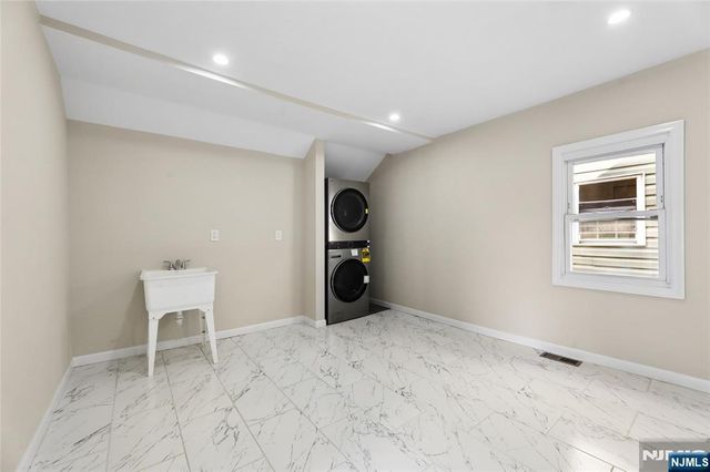 172 Godwin Avenue, Paterson, NJ 07501