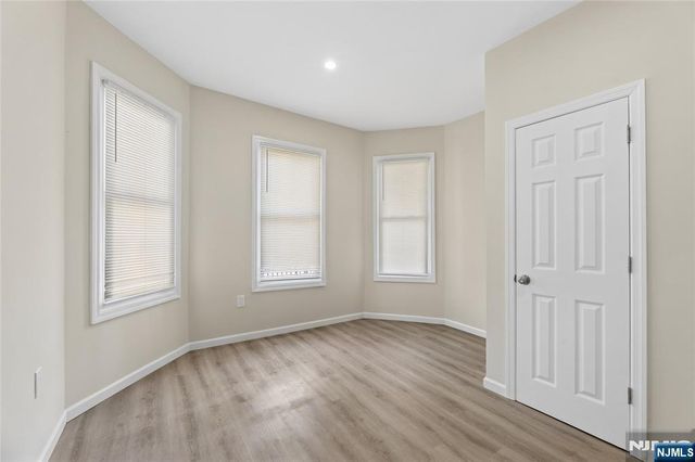 172 Godwin Avenue, Paterson, NJ 07501