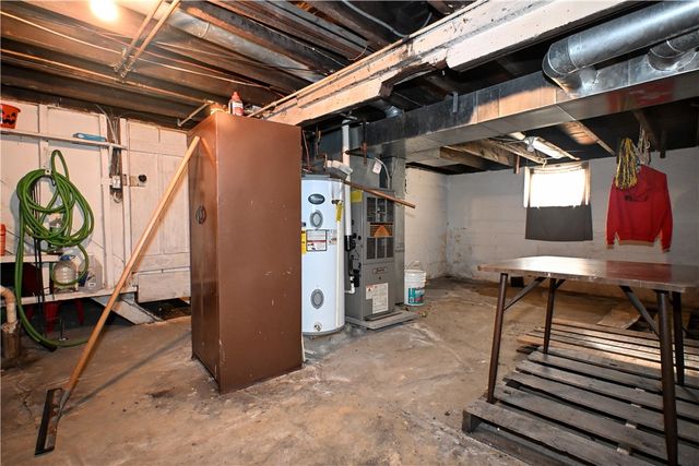 909 Alexander Ave, Monessen, PA 15062