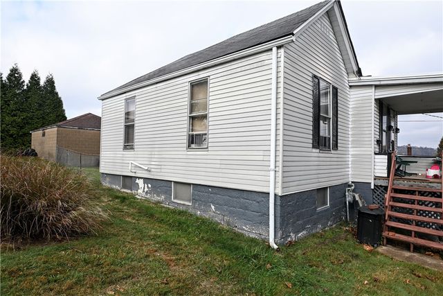 909 Alexander Ave, Monessen, PA 15062