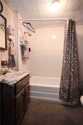 909 Alexander Ave, Monessen, PA 15062