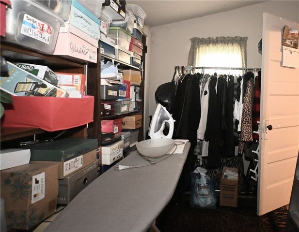 909 Alexander Ave, Monessen, PA 15062