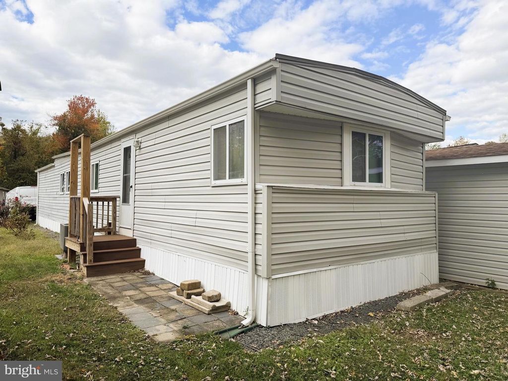 31 COURAGE LN, Stafford, VA 22554