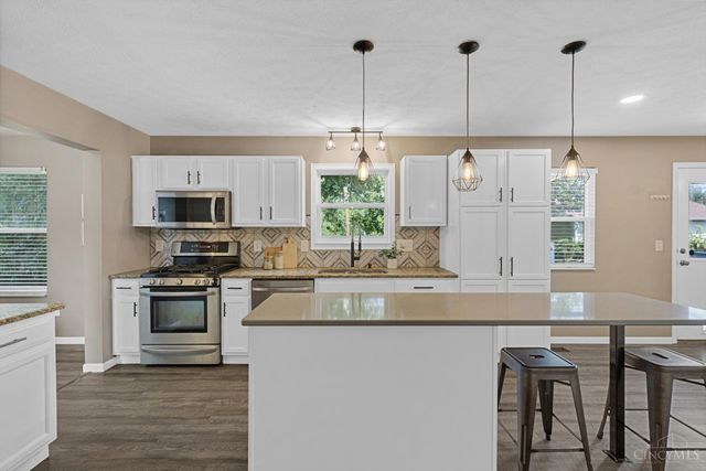 8042 Laurelwood Drive, Hamilton Twp, OH 45039