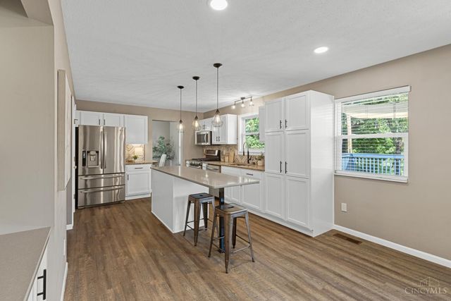 8042 Laurelwood Drive, Hamilton Twp, OH 45039