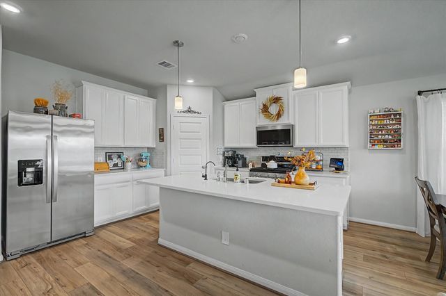 10842 Cliffs View Drive, Iowa Colony, TX 77583