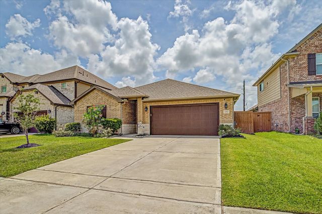 10842 Cliffs View Drive, Iowa Colony, TX 77583