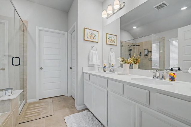 10842 Cliffs View Drive, Iowa Colony, TX 77583