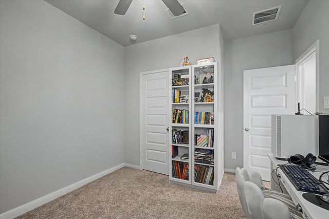 10842 Cliffs View Drive, Iowa Colony, TX 77583